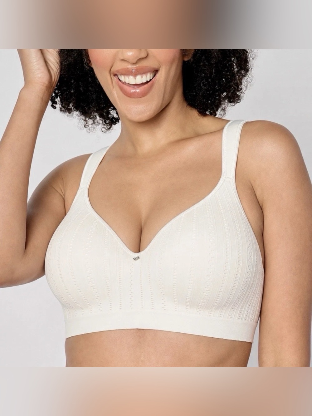 Breezies Seamless Pointelle Wirefree T-Shirt Bra Vanilla 36DDD A644712